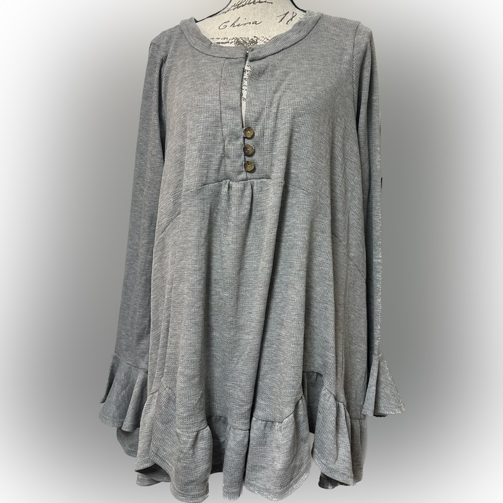 Boutique purchase medium top. New.